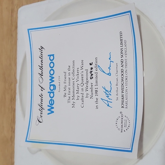 Wedgwood "Be My Friend  " Collectors Plate - Picture 5 of 5